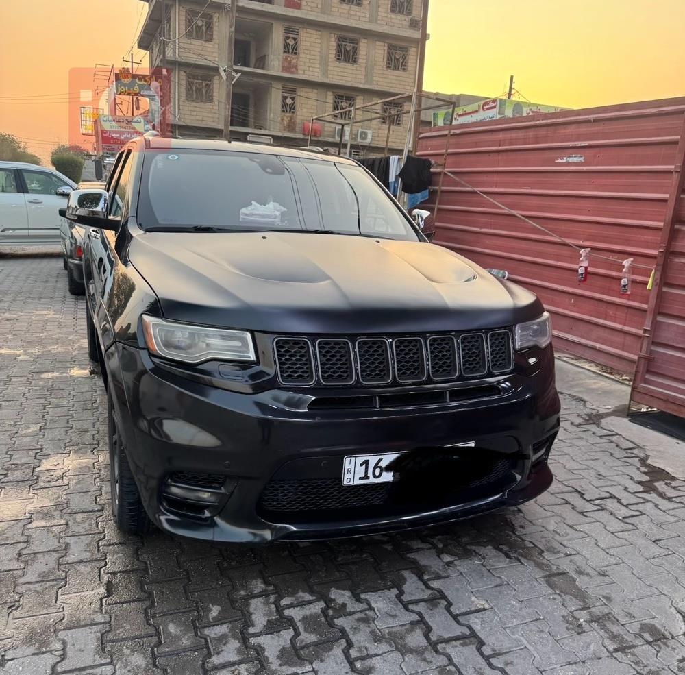 جیپ گراند شیرۆکی